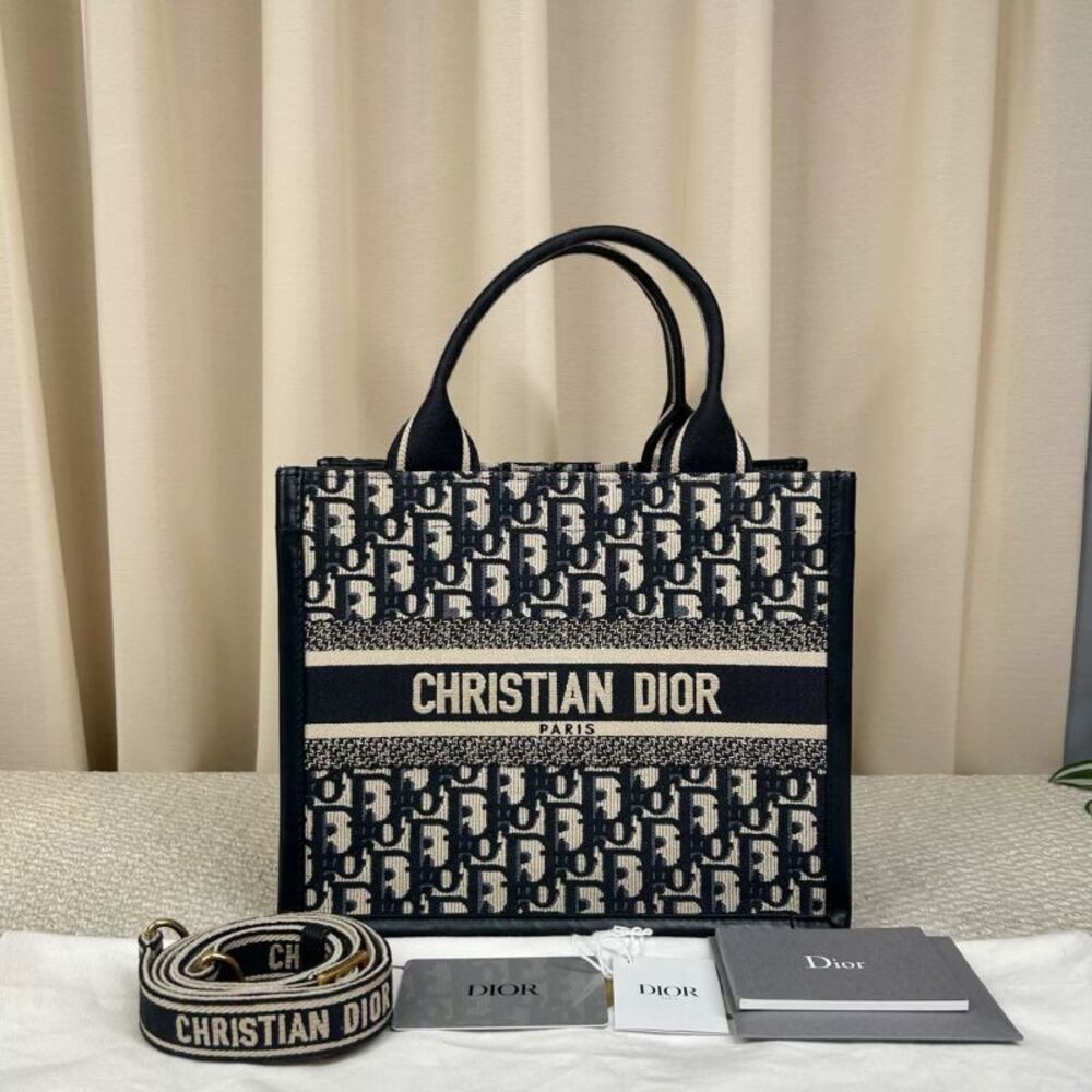 Dior Women Pre-Loved Bag Very Good Condition